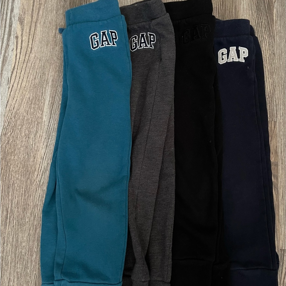 Four pairs of 4 toddler boys Gap pants